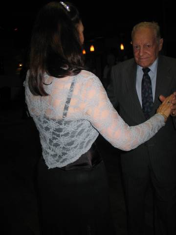 lbjul01_24.jpg